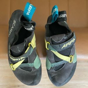 Scarpa Arpia Climbing Shoe in size 39